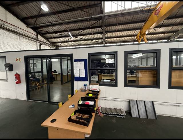 2,480M² WAREHOUSE TO LET IN EPPING INDUSTRIAL